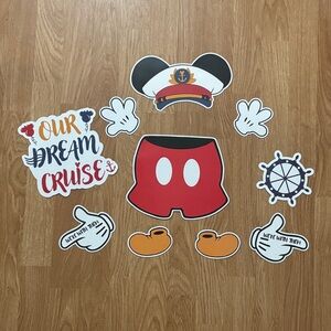 Mickey Mouse Cruise DOOR MAGNET Prop Set - Red, Black, White, Yellow